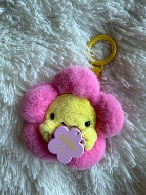 NWOT Ulta Beauty x Pops Plush Keychain - Hello Daise